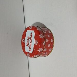 Mini round Merry Christmas tin nwt